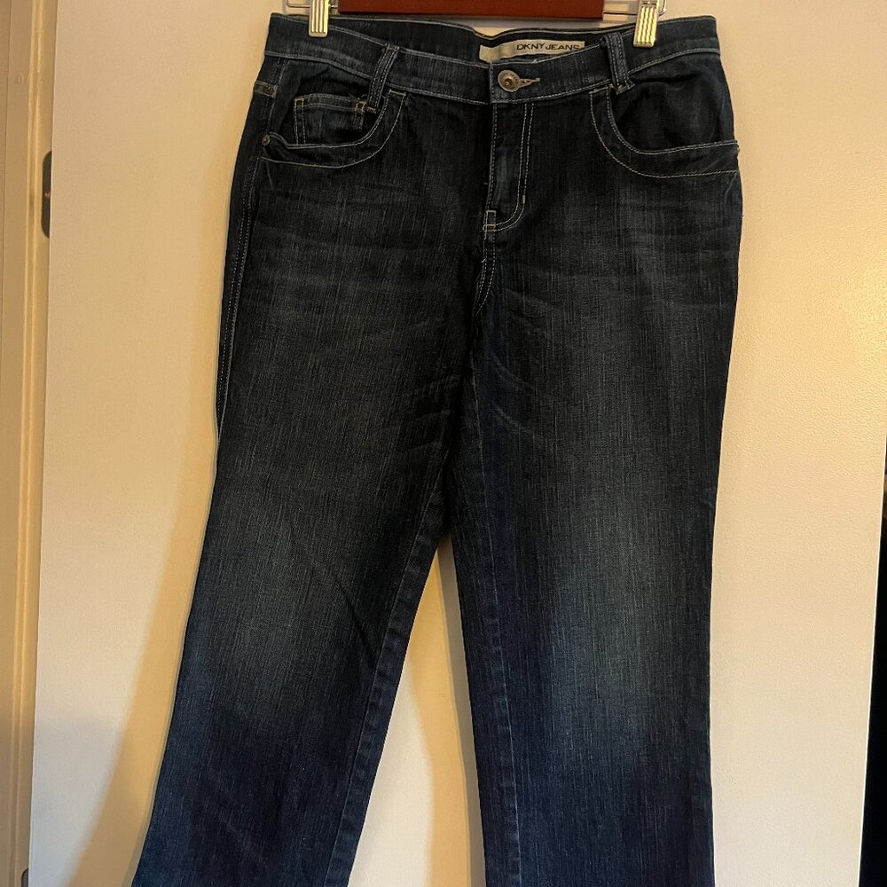 DKNY Women's Size 8 So-Low-Lita Jeans - like new
